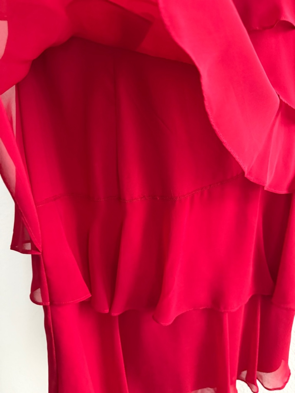 Tahari Arthur S. Levine Red Tiered Chiffon Dress Size 10 – Flowy, Lightweight - Picture 5 of 10